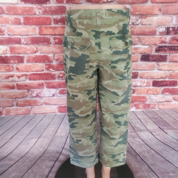 Free People Camo Crop Pants Size 27 NWT - Picture 3 of 3